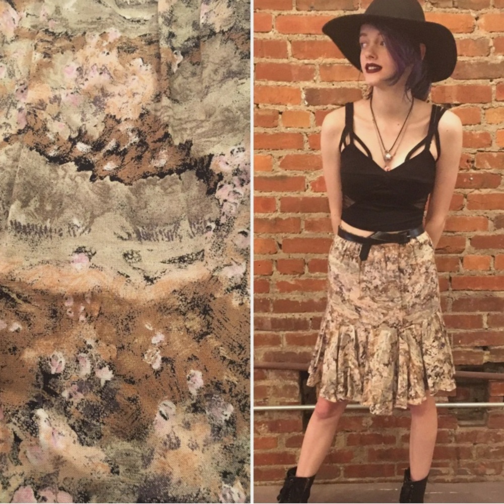 Vintage 1990s Small "Tarazzia" Rayon Peplum Skirt in Earth Tones